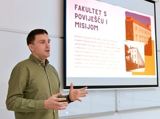 smotra-sveucilista82 .JPG